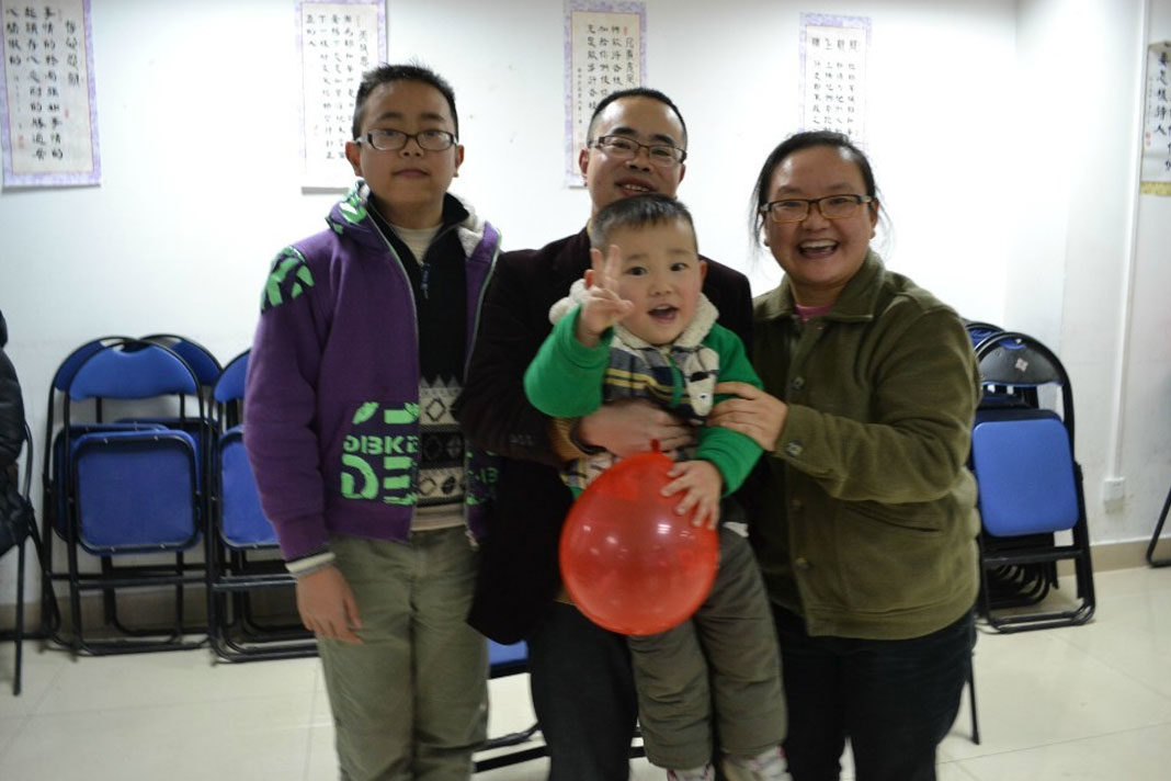 tortured-chinese-pastor-breaks-out-in-worship-song-after-prison-release