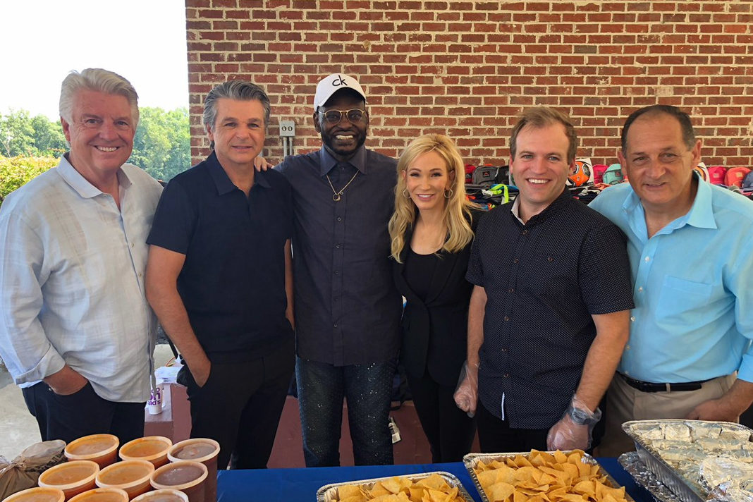 evangelical-leaders-serve-lunch-bring-fun-and-gifts-to-trafficked-immigrant-children