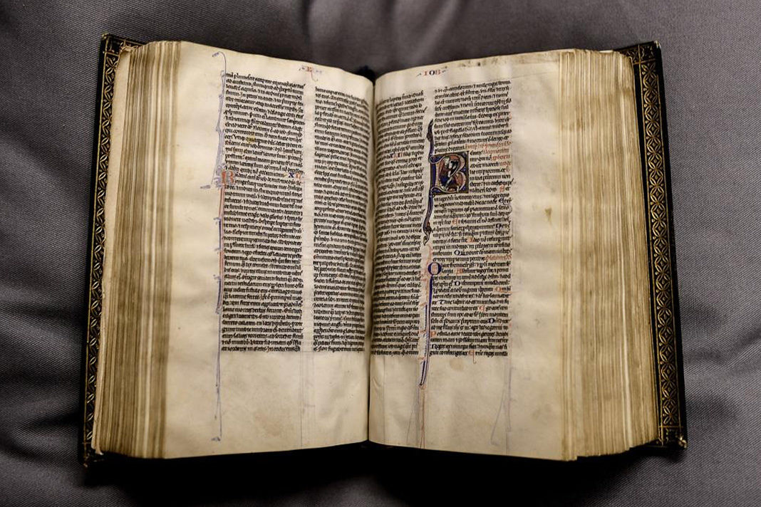 rare-newly-discovered-bible-bears-witness-to-critical-part-of-christian-history