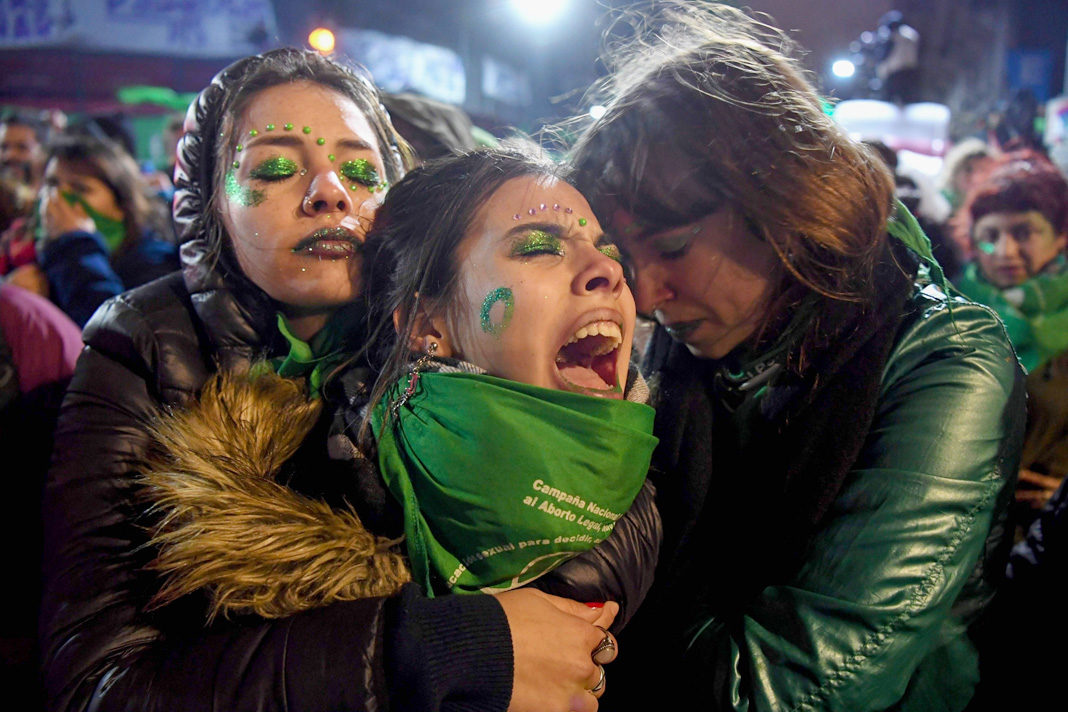 violence-erupts-in-argentina-after-plans-to-legalize-abortion-rejected
