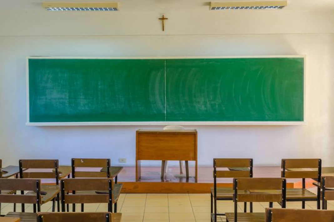 in-blow-to-political-correctness-italy-wants-crucifixes-and-nativity-scenes-in-all-classrooms