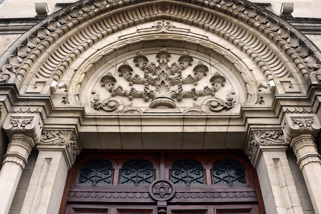 jerusalem-synagogue-desecrated-recalls-dark-periods-of-jewish-history