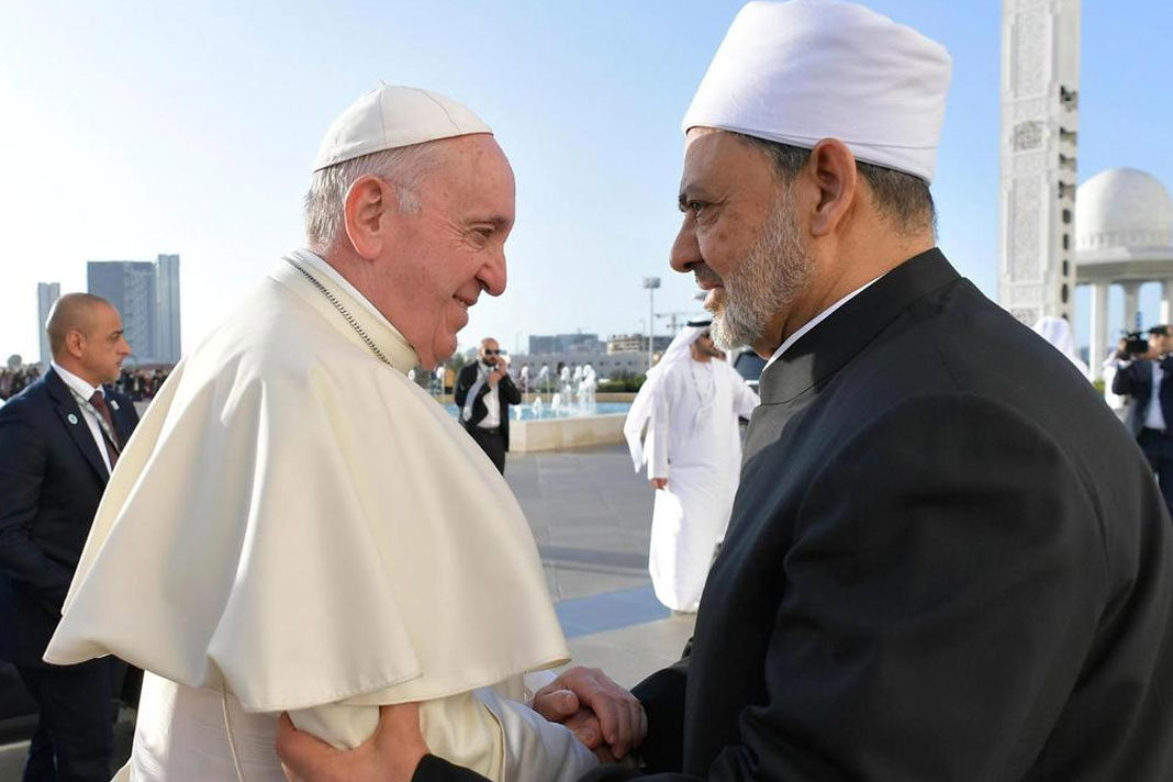 pope-francis-tells-islamic-imam-who-wants-to-kill-christian-converts-youre-my-brother
