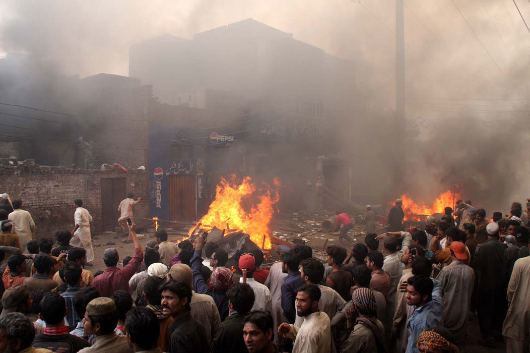 radical Islamists rampage