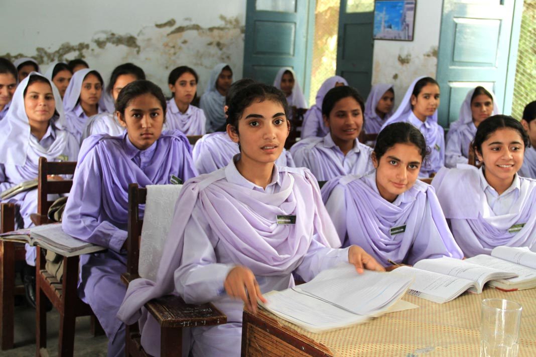 Girls study in a classroom in Khyber Pakhtunkhwa, Pakistan. Photo by Vicki Francis/UK Department for International Development.