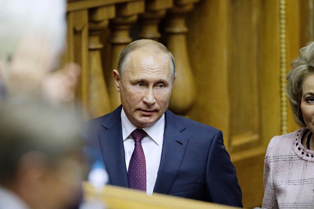 russia-bans-fake-news Putin