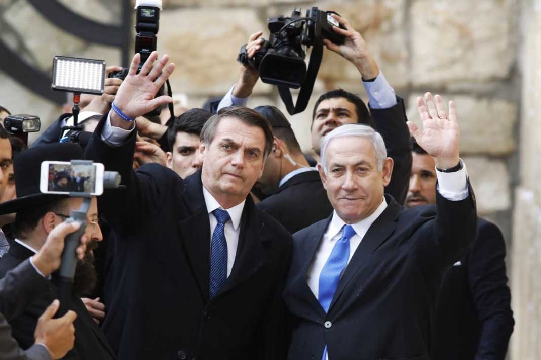 Brazilian President Jair Bolsonaro and Prime Minister of Israel Benjamin Netanyahu at wailing wall