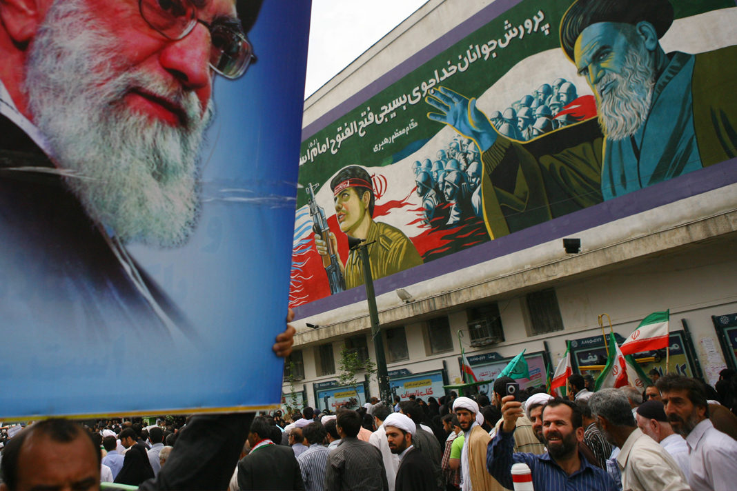 terrified-by-spread-of-christianity-iranian-politician-orders-mass-interrogation-of-christians Iranian protesters