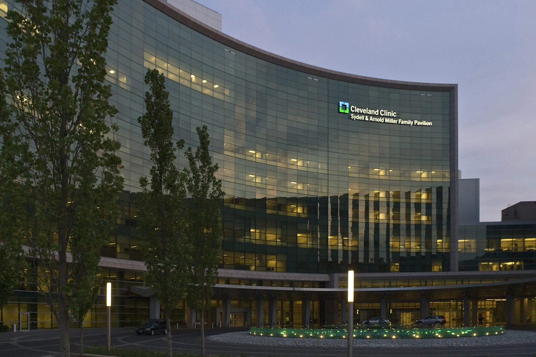 cleveland-clinic-performs-its-first-in-utero-surgery-on-fetus-repairs-spina-bifida-before-babys-birth Cleveland Clinic