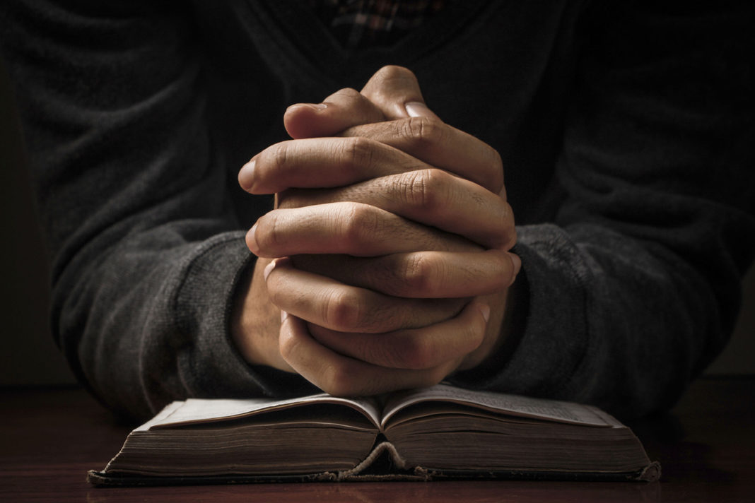 pe-residents-choose-to-battle-gang-violence-with-prayer praying hands