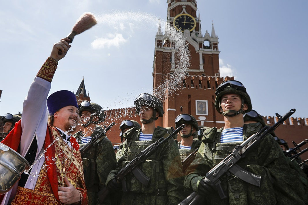 Image: Alexander Zemlianichenko / AP