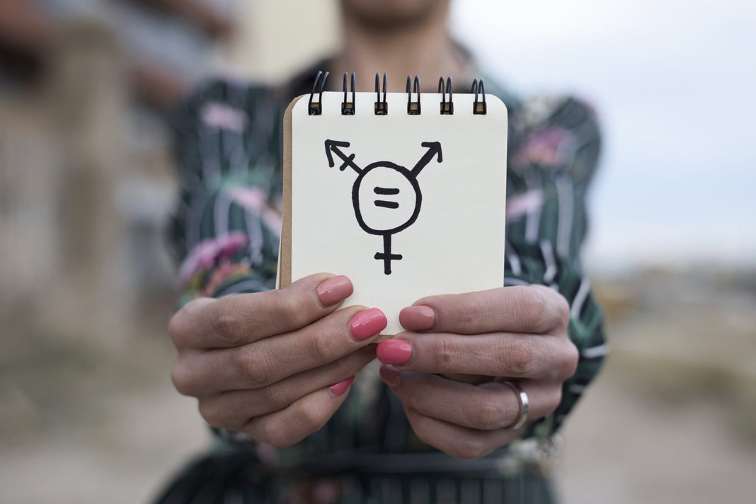 church-of-england-says-it-will-recognize-marriages-of-transgender-worshipers Photo: Getty Images/nito100