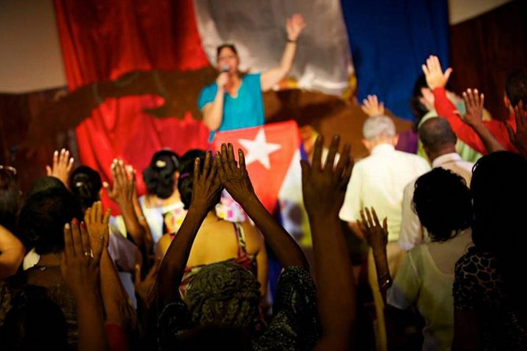  A worship service of an evangelical church in Cuba. / Facebook Evangelical League Cuba