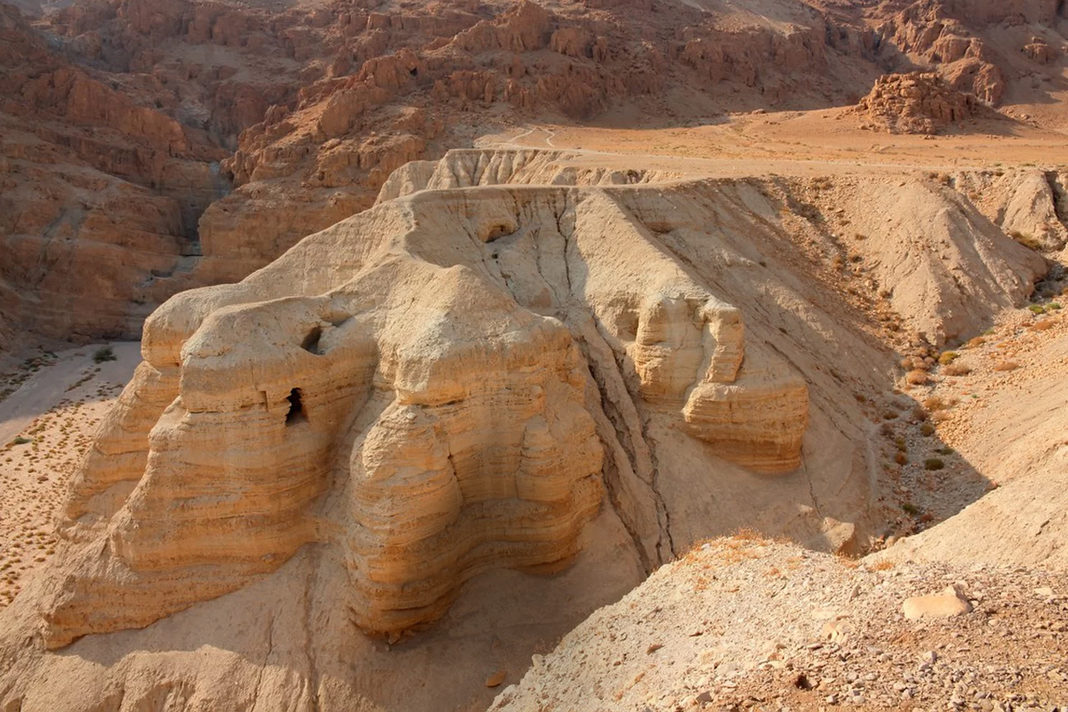 dead sea scrolls caves