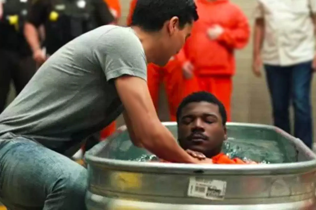 us-church-transforms-county-jail-system-by-bringing-worship-service-to-inmate baptism