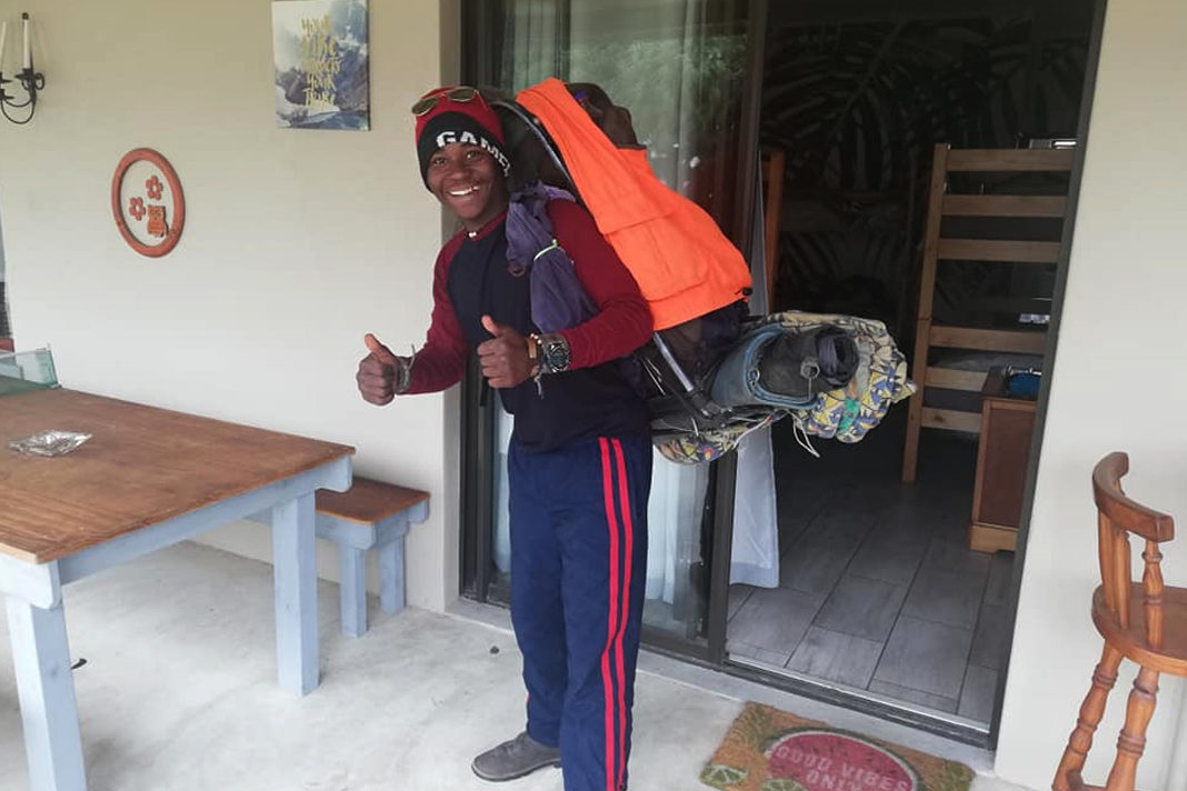 backpacker-walking-across-south-africa-prays-for-farmers-and-healing-on-the-way Siyabonga Simelane