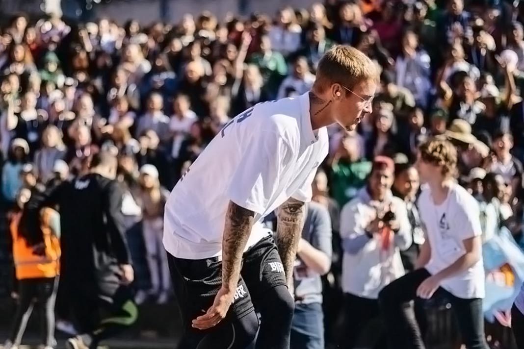 justin-bieber-tells-millions-of-instagram-followers-to-trust-in-jesus Justin Bieber
