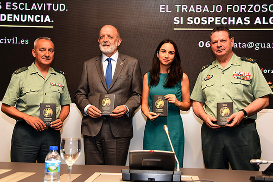 spanish-police-and-a21-launch-campaign-to-fight-human-trafficking Presentation of the awareness campaign against human trafficking. / Guardia Civil