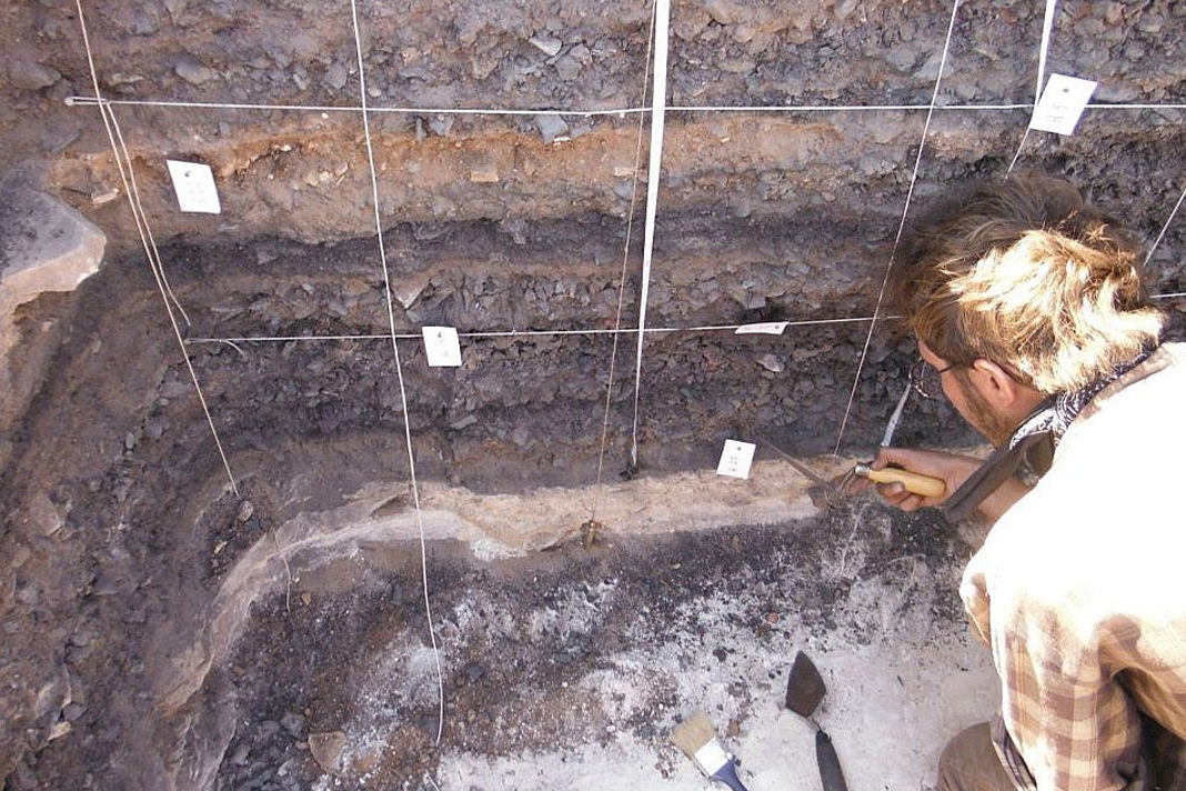 israeli-archaelogists-discovery-proves-bible-was-right-about-kingdom-of-edom Collecting slag and charcoal samples, Timna Valley, Israel. (Erez Ben-Yosef/the Central Timna Valley Project)