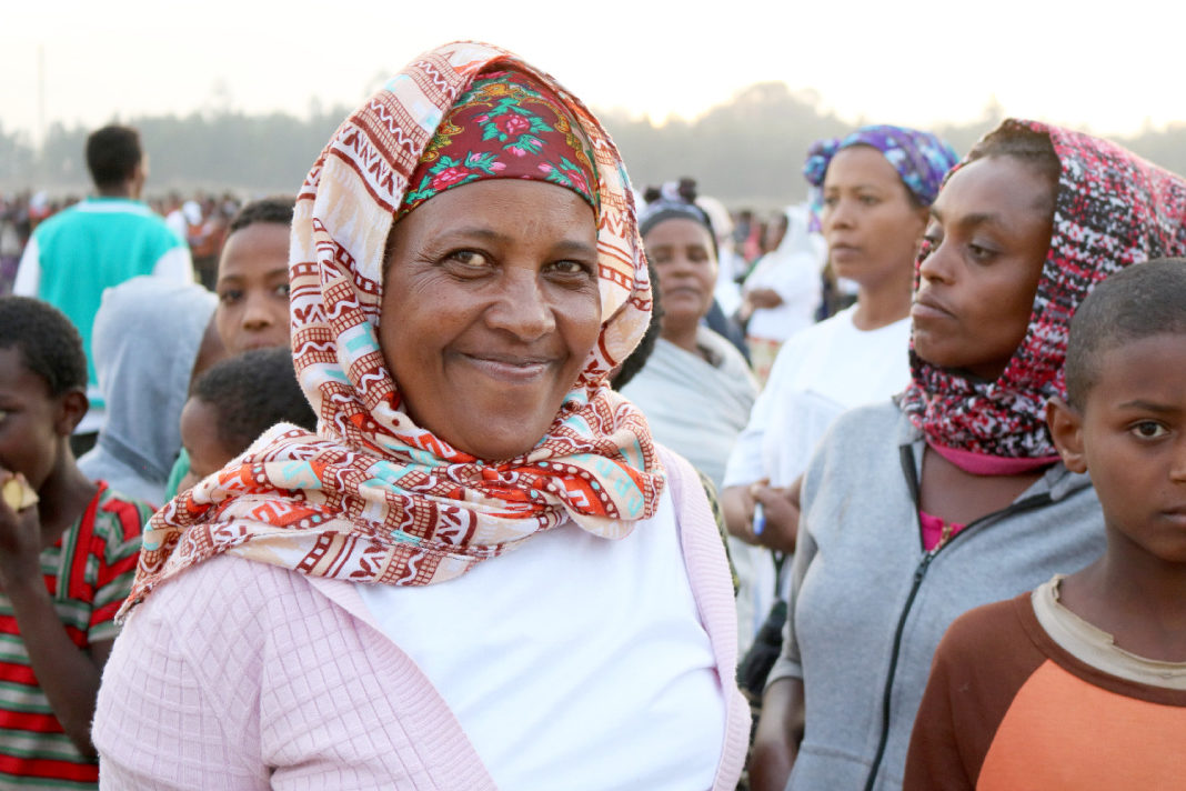 pray-for-our-gospel-crusades-around-africa-tamryn-klintworth Woman