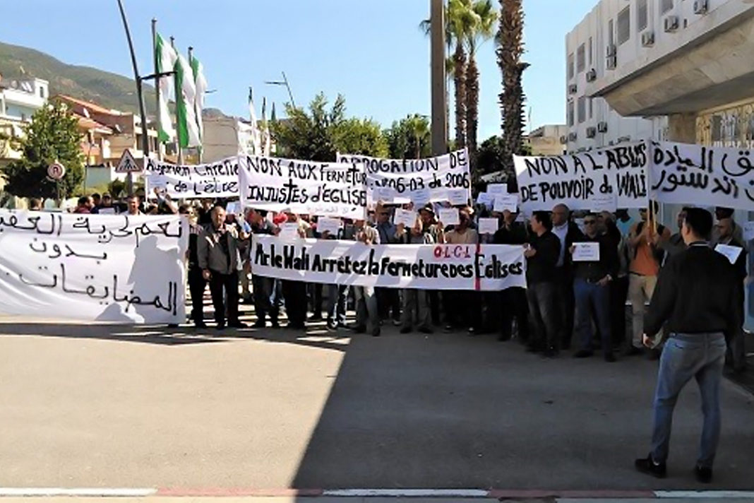Algerian Protestant Christians demonstrate for freedom of religion, October 2019. / EF