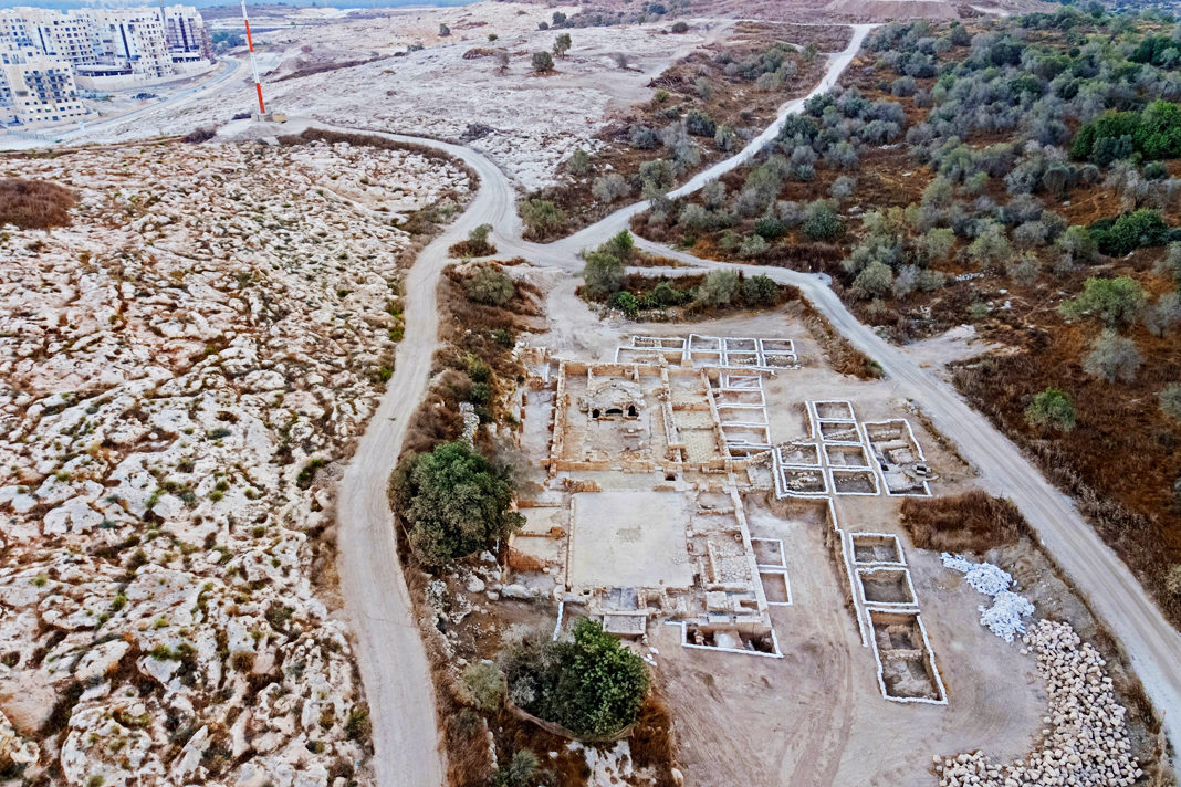ancient-church-unearthed-in-central-israel Site of the church excavation in Beit Shemesh