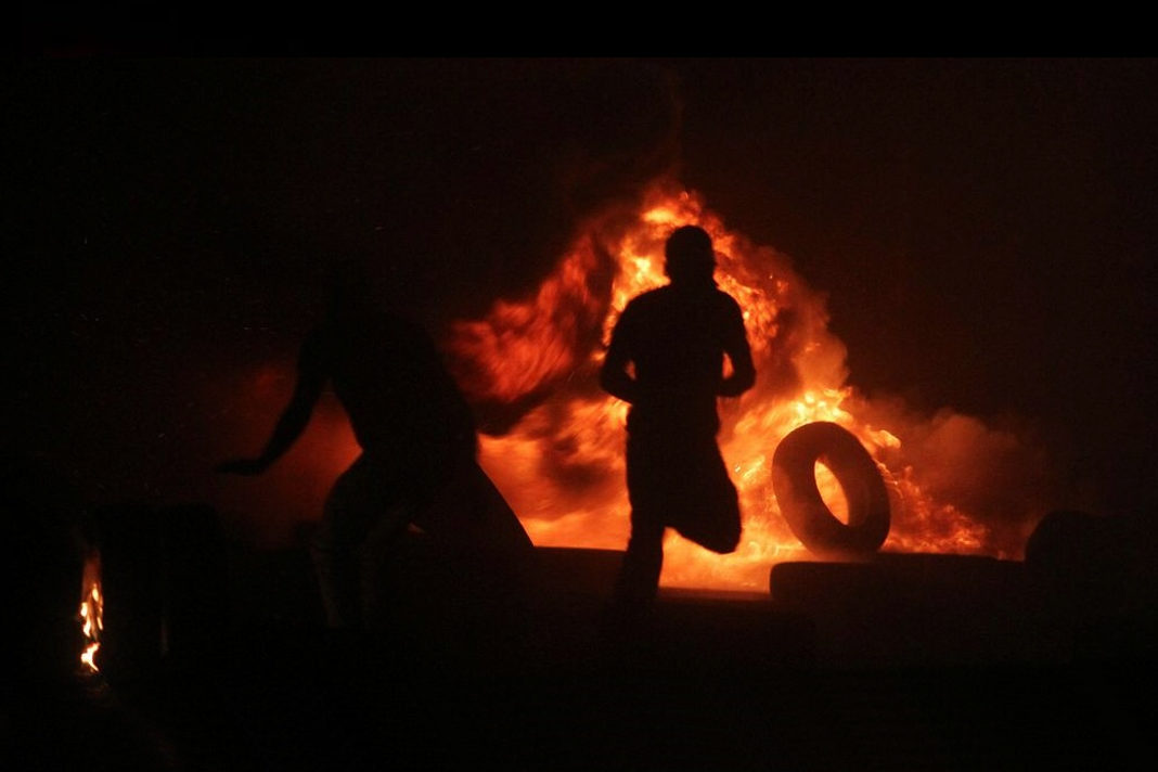 arabs-hurl-firebombs,-burn-tires-as-jews-pray-at-joseph’s-tomb Burning tires