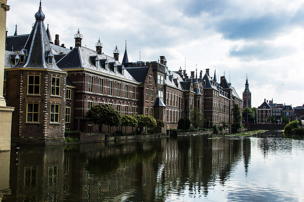 netherlands-halts-aid-to-terrorist-funding-palestinian-authority Dutch Parliament Building