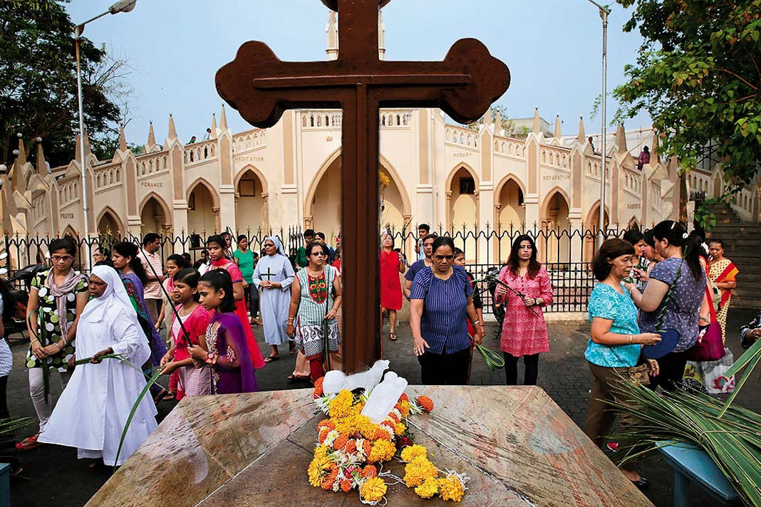 indias-christians-see-challenges-ahead-in-2020 Matter of faith Palm Sunday gathering at a church in Mumbai. AP
