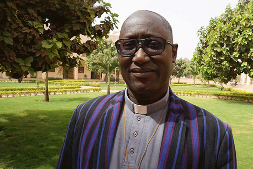 burkina-faso-priest-the-world-doesnt-seem-to-have-understood-that-our-country-runs-the-risk-of-disappearing Father Belemsigri