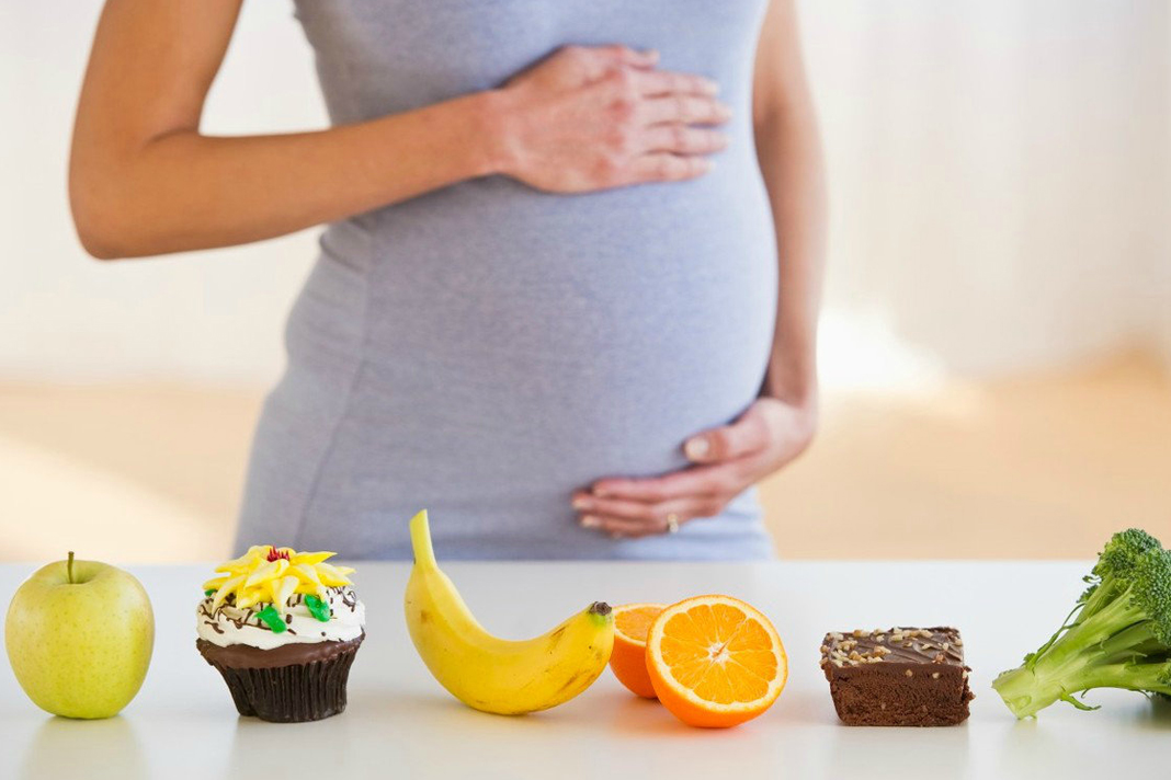 israeli-researchers-discover-key-cause-of-autism-in-children Pregnant Woman with food