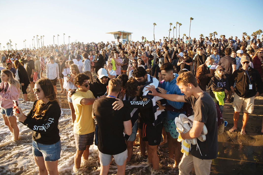 the-church-has-left-the-building-wave-of-revival-hits-southern-california-shows-no-sign-of-stopping Crowd of people praying