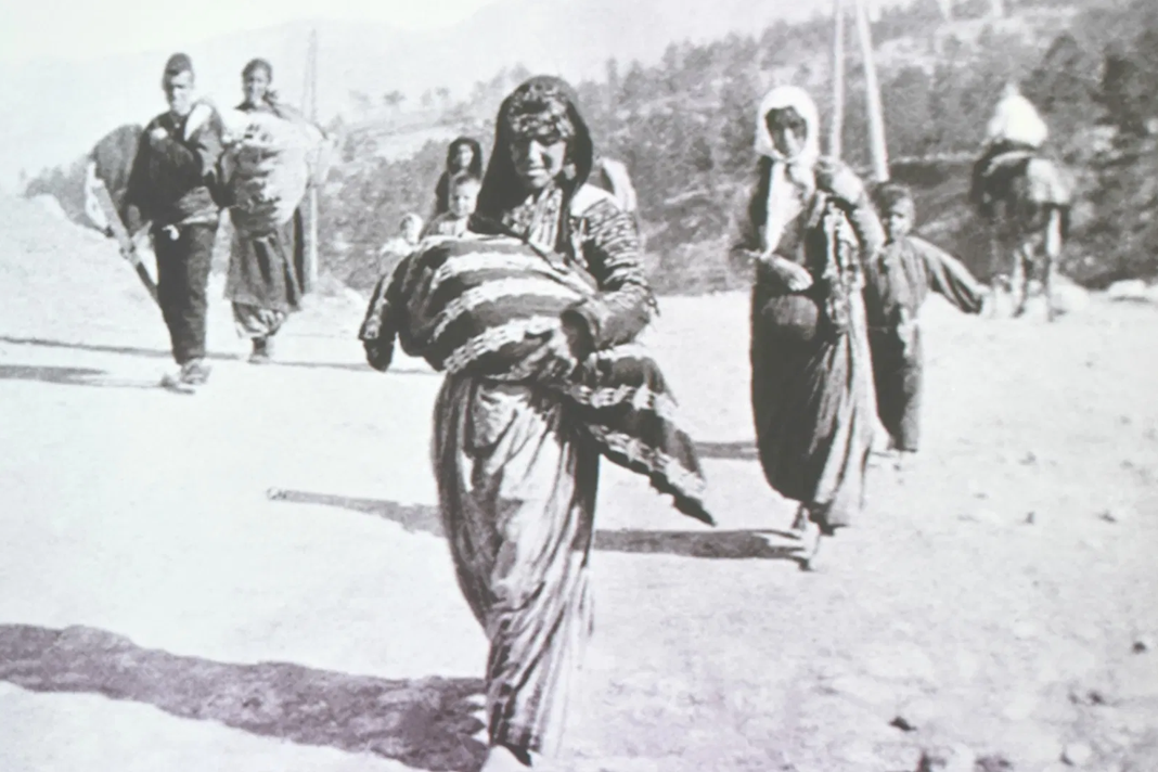 australian-jewish-community-calls-on-israel-and-australia-to-recognise-armenian-genocide Armenian Christians walking to their deaths in the genocide. Syria. 1915