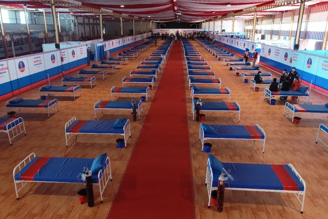 church-in-india-turns-its-premises-into-a-centre-for-vulnerable-coronavirus-patients The makeshift hospital has 300 beds, 50 of which are oxygen beds. Treatment, medicines and food is provided free of cost. / Facebook Calvary Temple