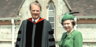 Billy Graham with Queen Elizabeth II in 1989. Billy Graham passed away in 2018 at age 99