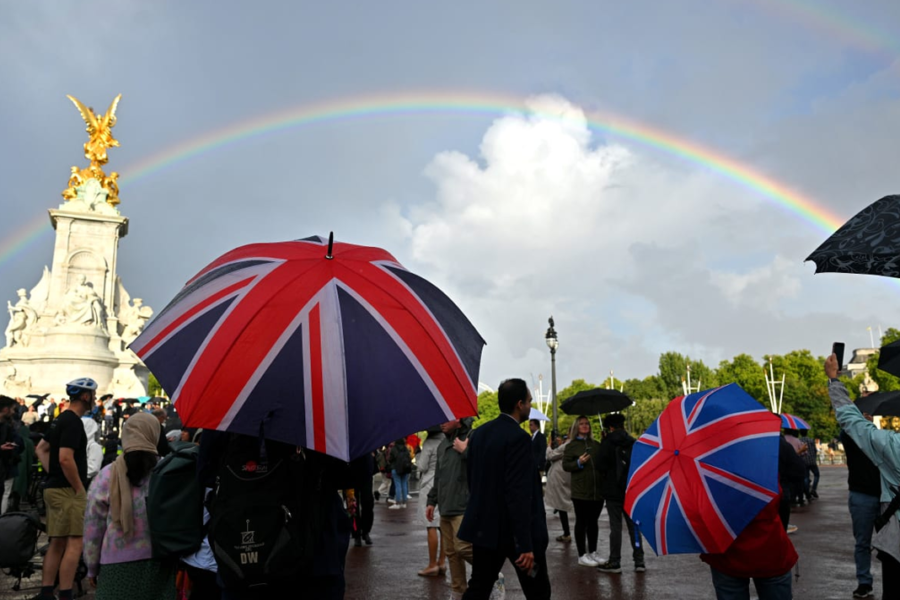 prophetic-revelation-rainbows-following-queen-elizabeth-ii-passing