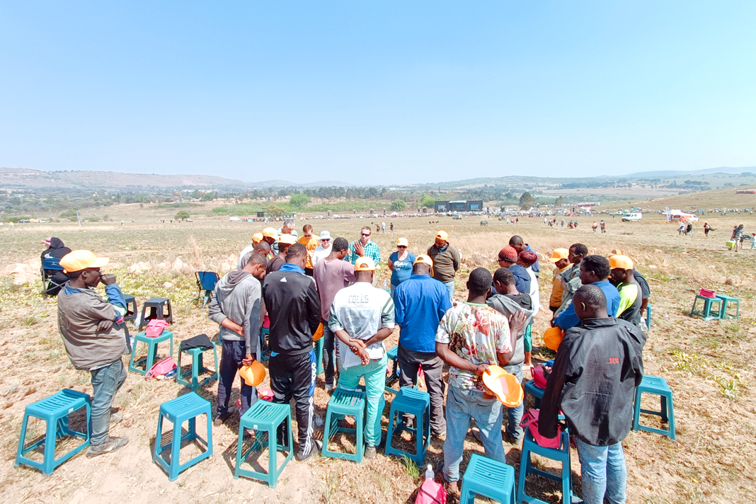 dare-to-love-movement-hosts-water-baptisms-for-the-homeless-in-pretoria