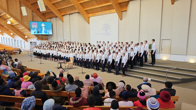 prince-buthelezi-lift-jesus-higher-at-the-kwasizabantu-conference