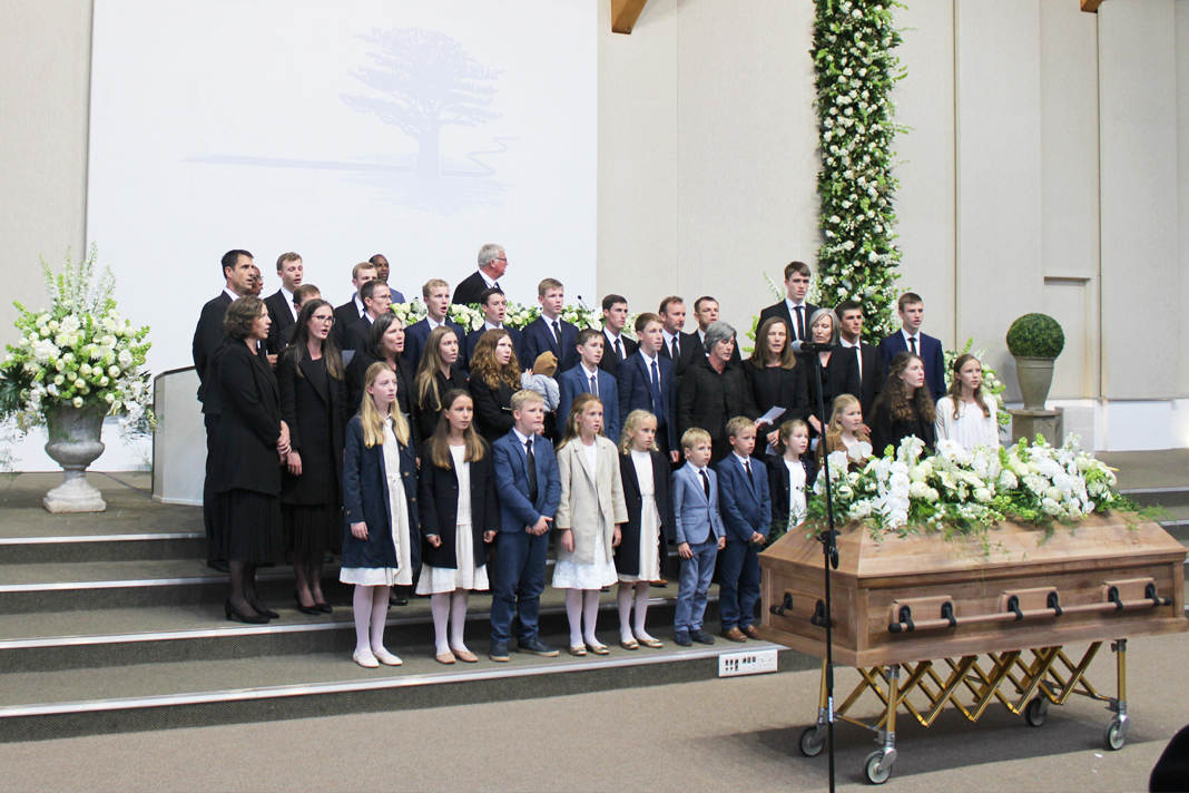 thousands-of-community-members-paid-tribute-at-the-funeral-of-rev-erlo-stegen thousands-of-community-members-paid-tribute-at-the-funeral-of-rev-erlo-stegen