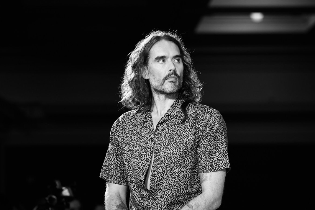 russell-brand-gets-baptized-is-grateful-to-be-in-christ russell-brand-gets-baptized-is-grateful-to-be-in-christ